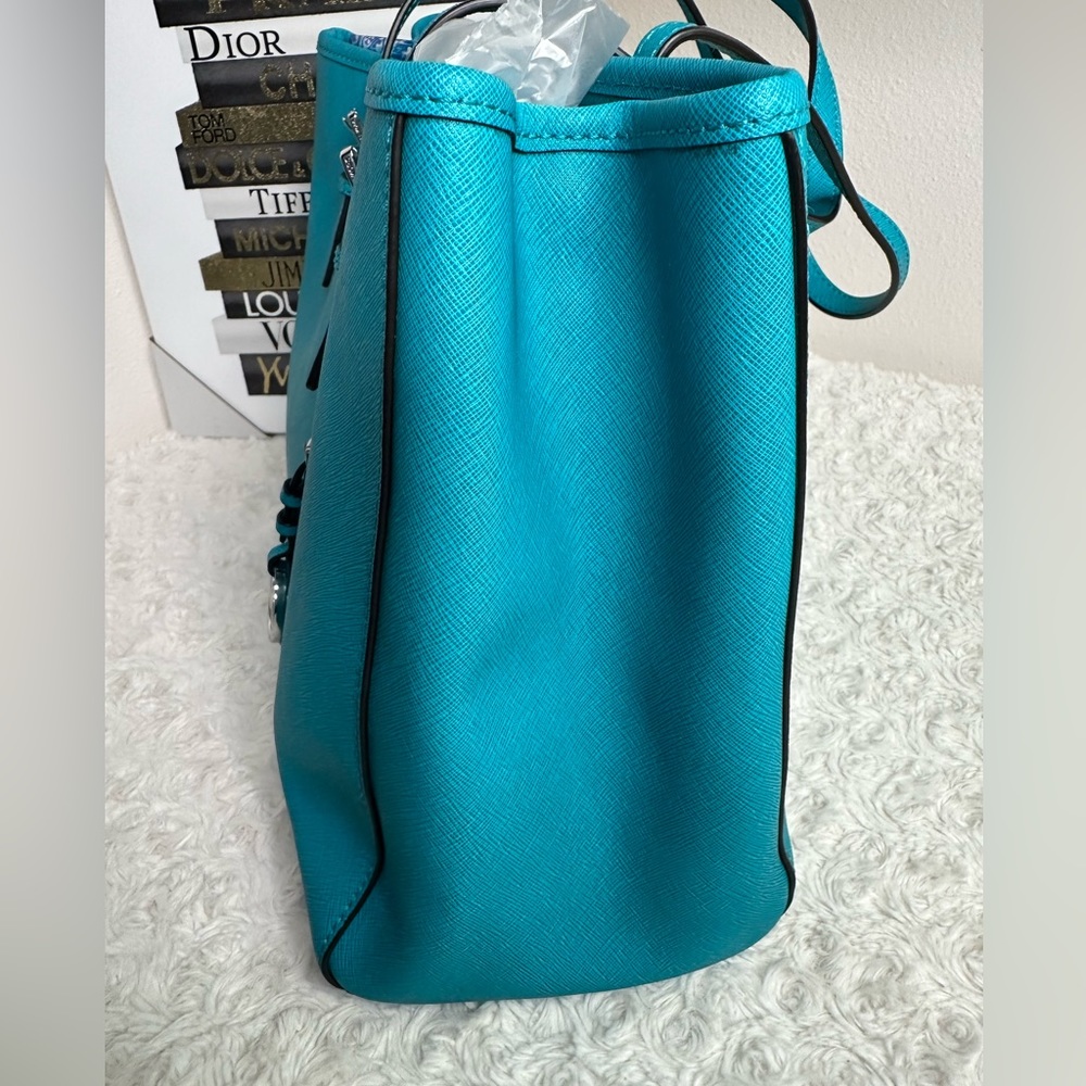 Michael Kors Teal Tote/bag.excellent condition - Picture 5 of 14